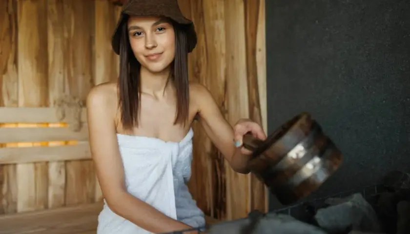 Filc czy wełna? Jaka czapka do sauny najlepsza dla Ciebie?